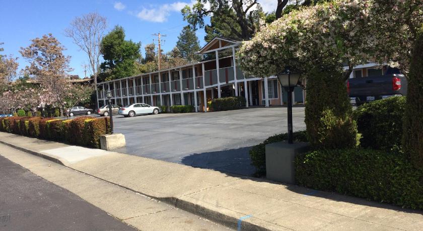 Oak Motel