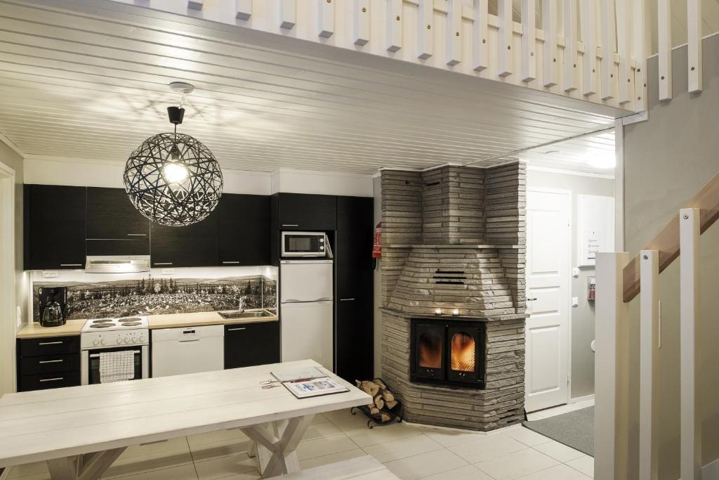 More about Economy Aarakka