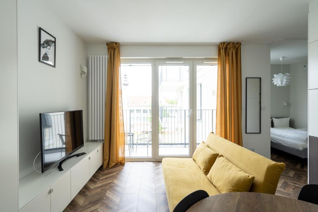 RentPlanet - Przedmiescie Olawskie