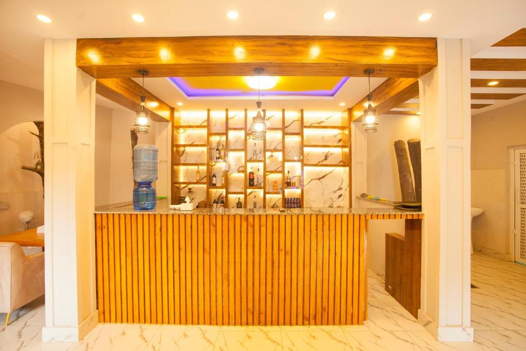 OYO 817 Hotel Garden Flower