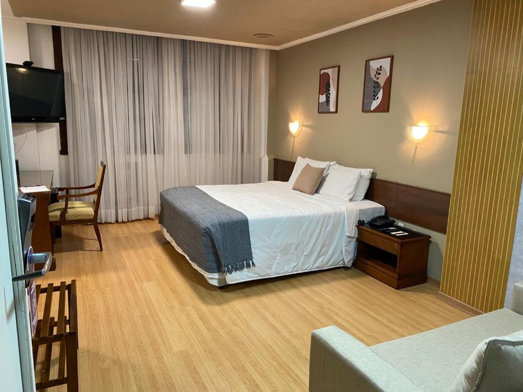 City Hotel- Orla do Guaiba, Parque Harmonia, Mercado Publico