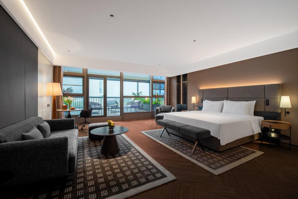 Intercity Hotel Shanghai Pujiang Central