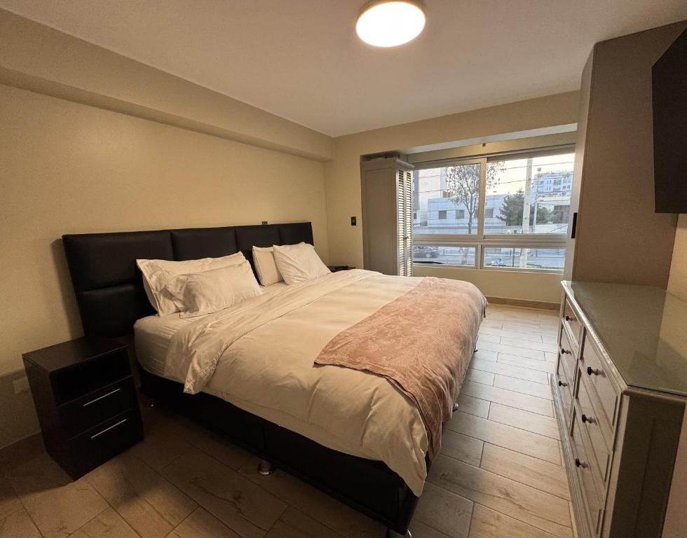 Miraflores 1 Bedroom Executive Apartment