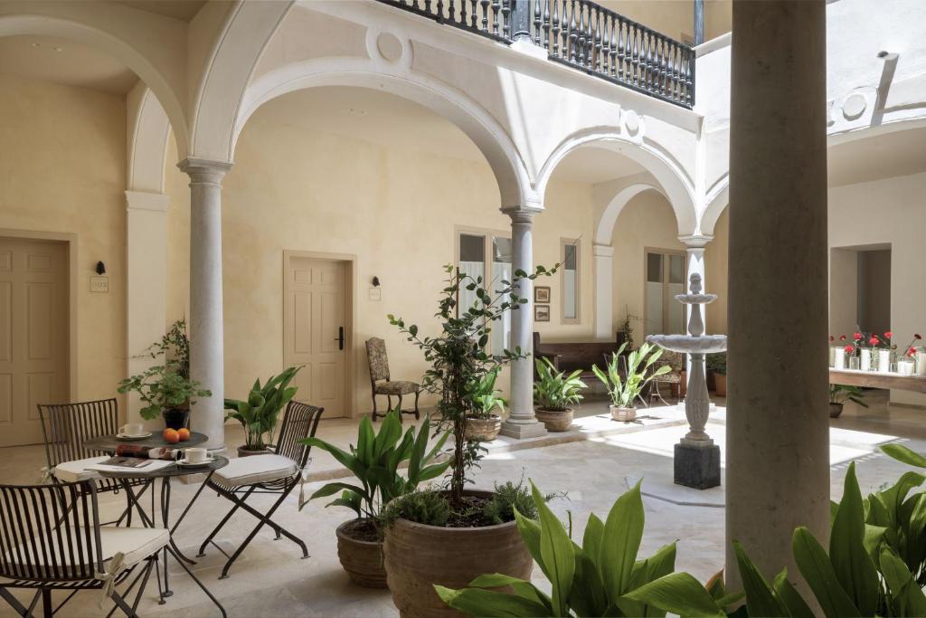 Raices Alameda Casa Palacio