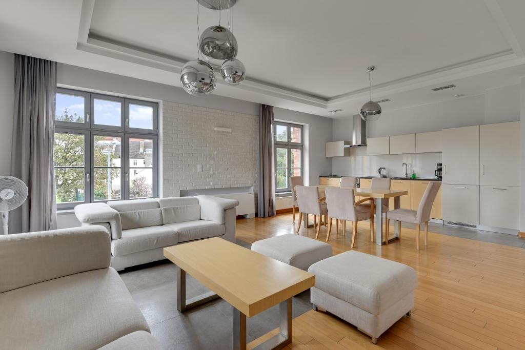 Tobiasza Residence by Grand Apartments