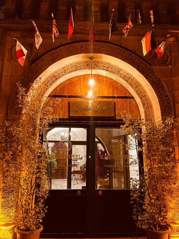 Kadim Hotel