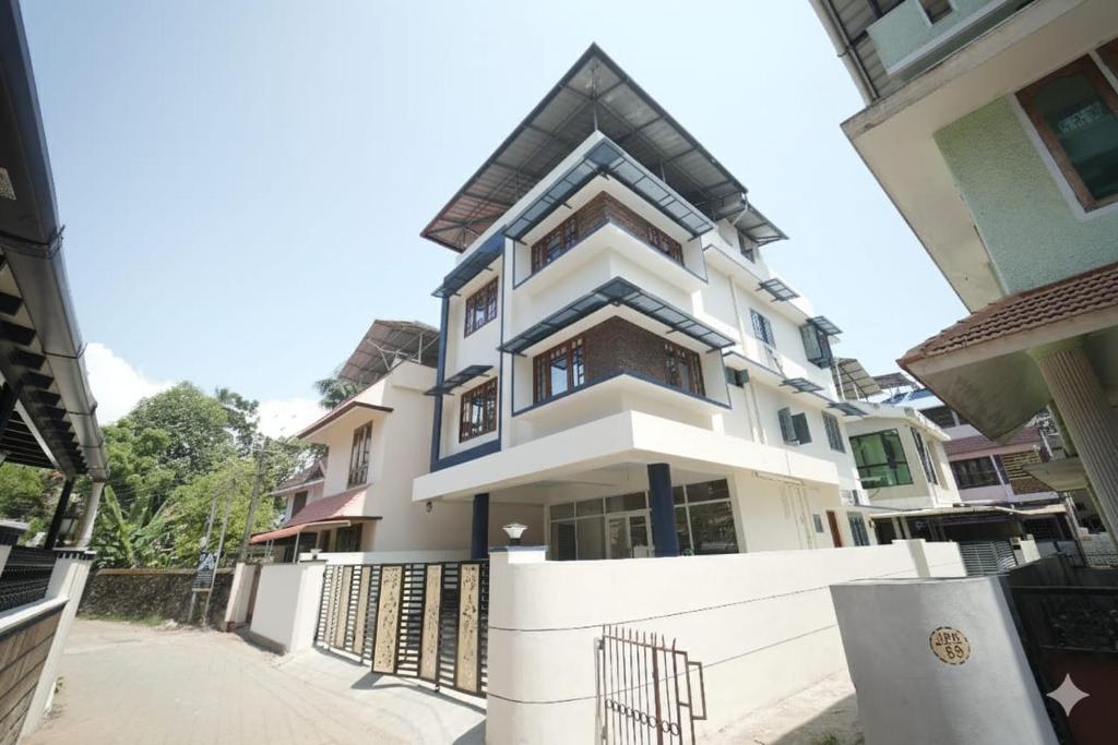 Vallimony Luxury Stays- Padmanabhaswamy temple