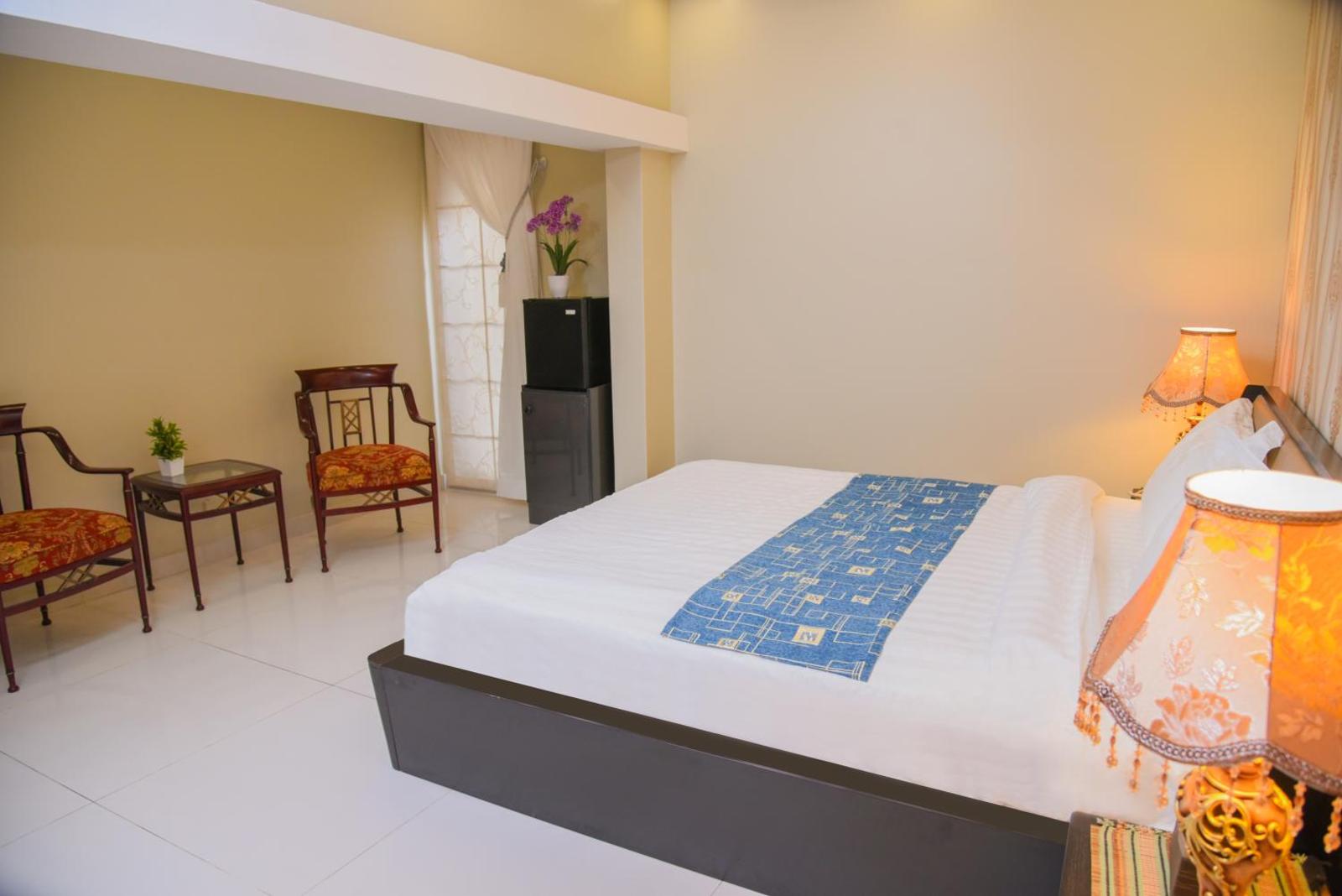 Orchards Cottage Hotel