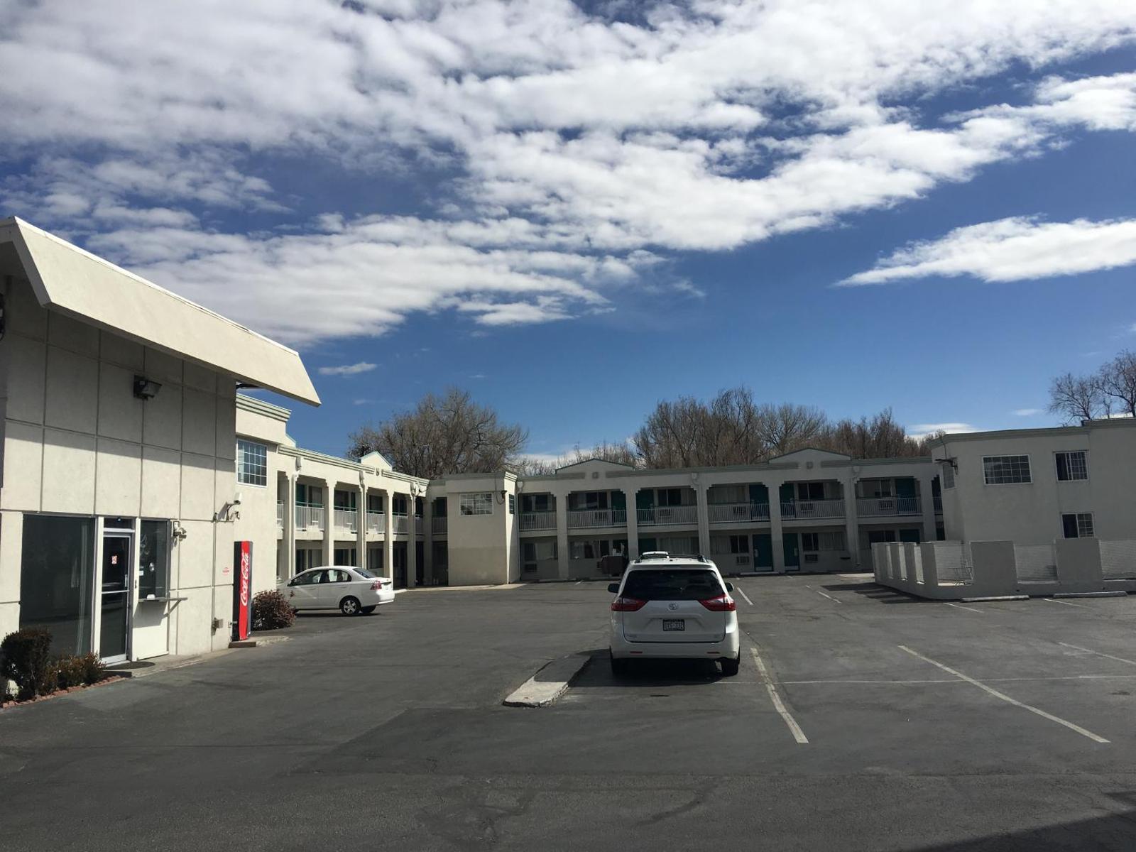 Howard Johnson by Wyndham Colorado Springs