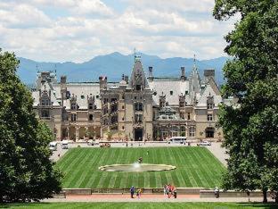 Days Inn by Wyndham Asheville North