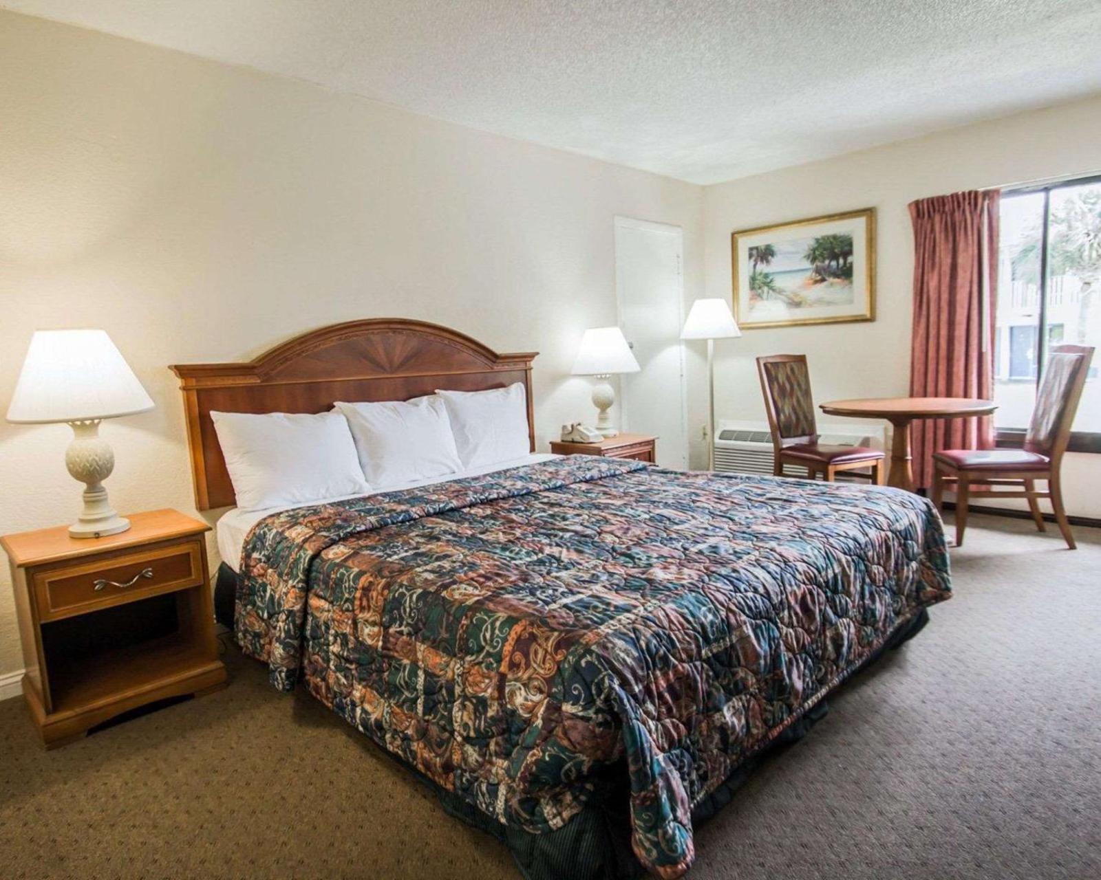 Rodeway Inn Maingate