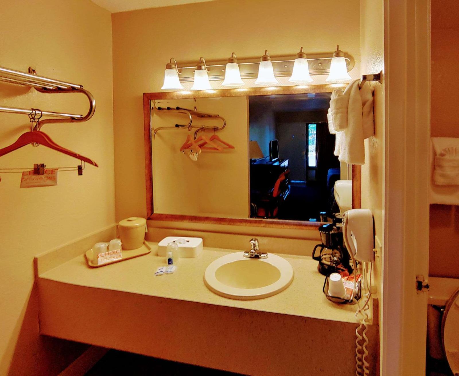 Rodeway Inn Maingate