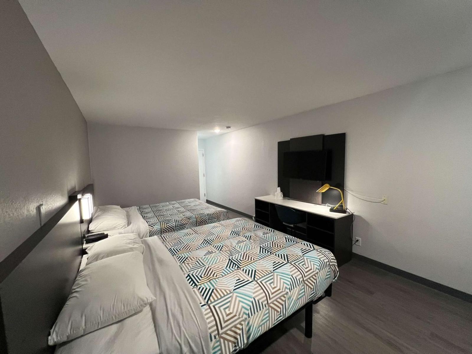 Motel 6-Altoona, IA - Des Moines East