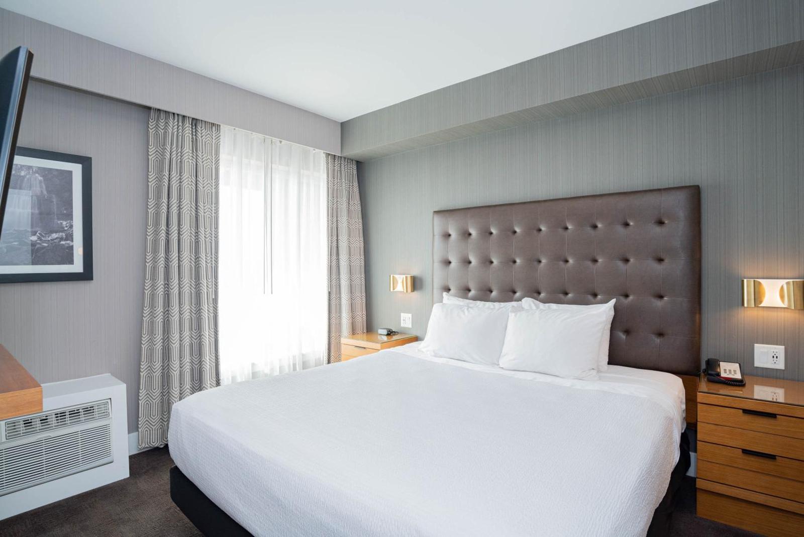 Sandman Hotel Hamilton