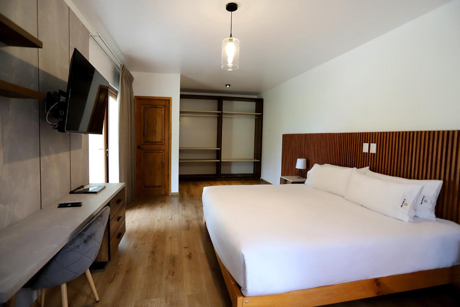 Ensenada Hotel y Campo Asociado Casa Andina