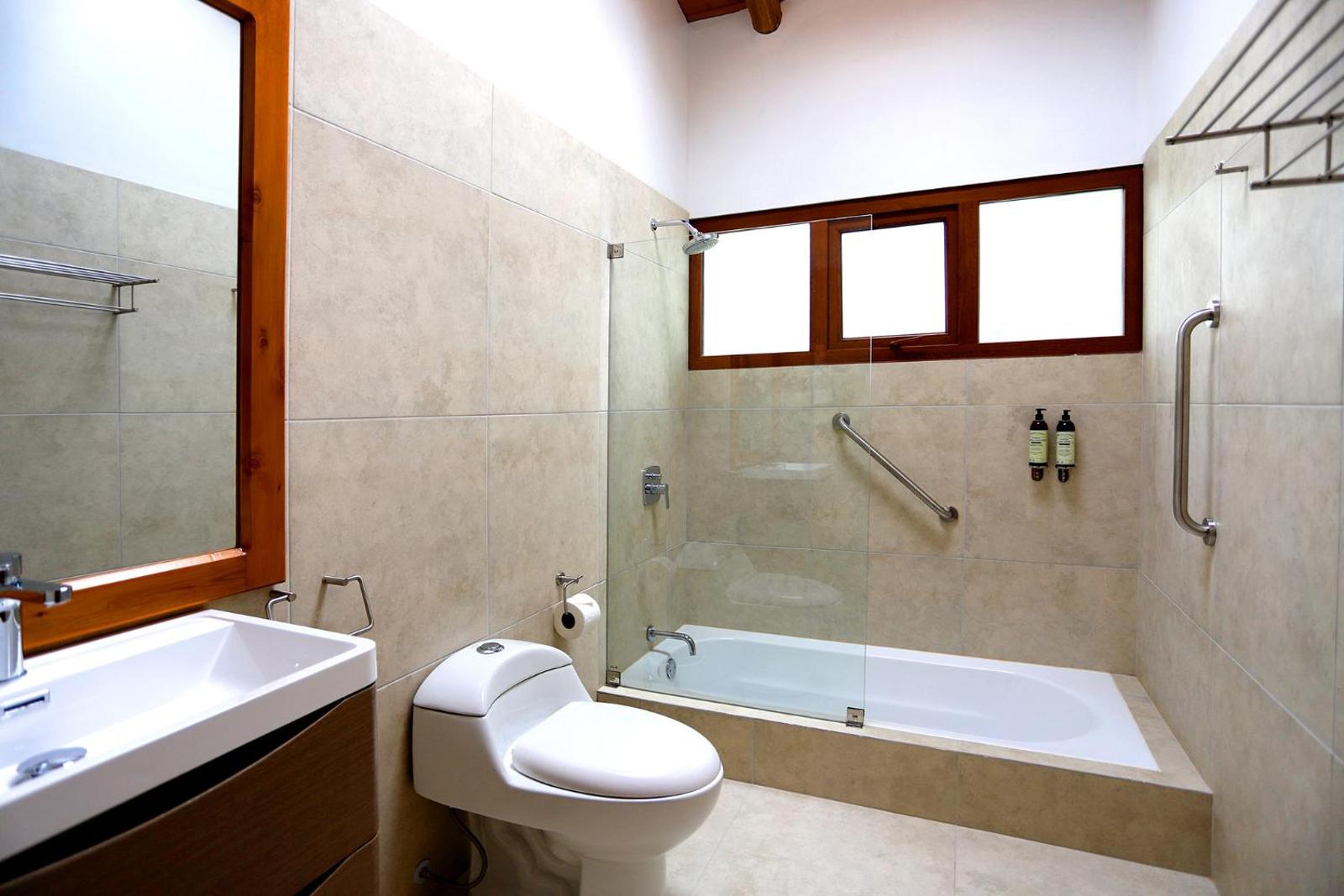 Ensenada Hotel y Campo Asociado Casa Andina