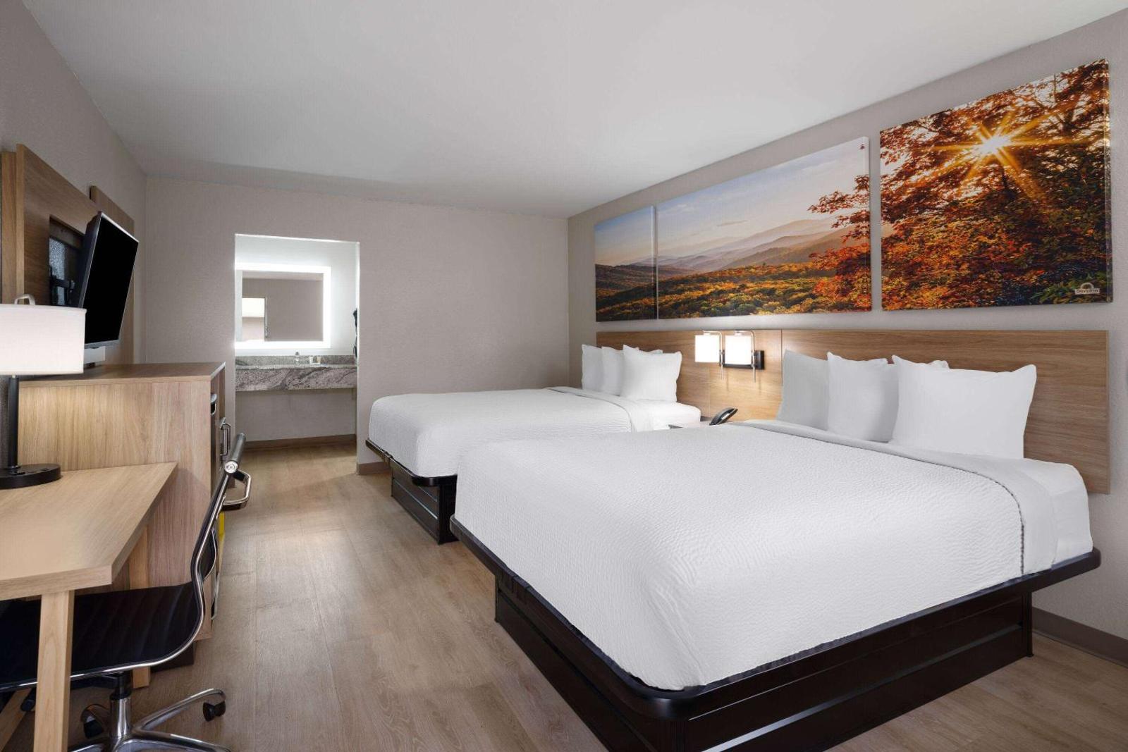 Days Inn by Wyndham Montgomery I-85