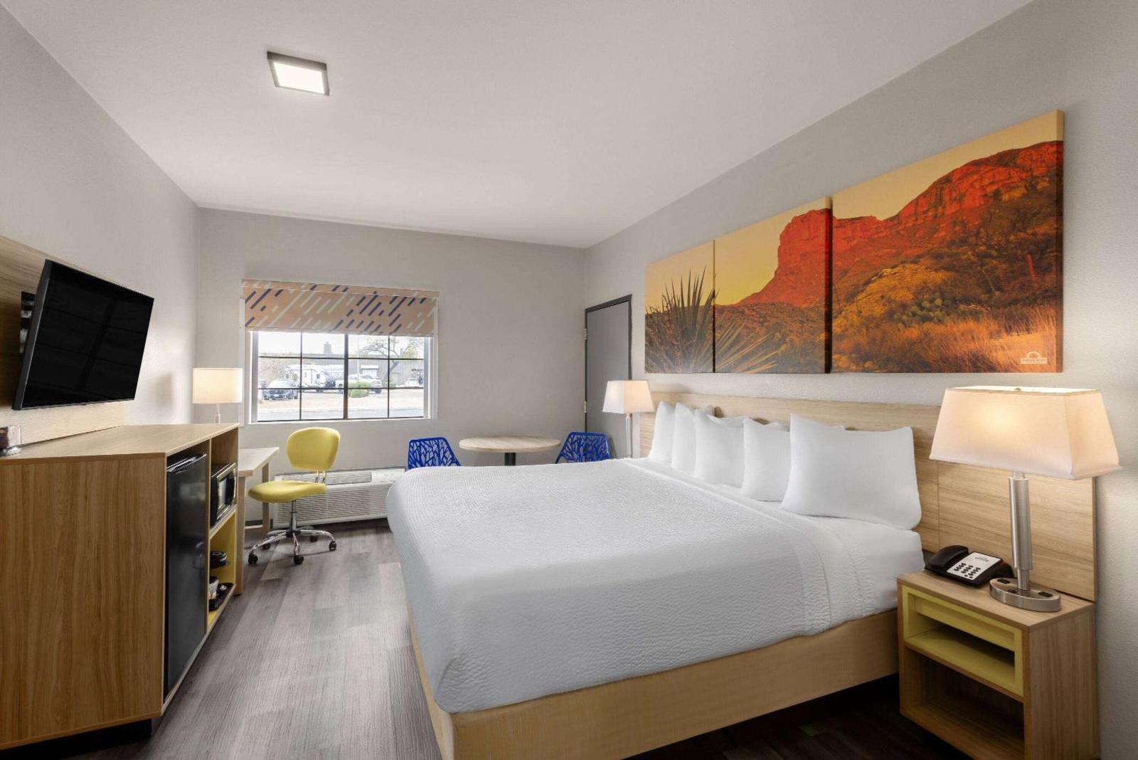 Days Inn & Suites by Wyndham Tucson/Marana
