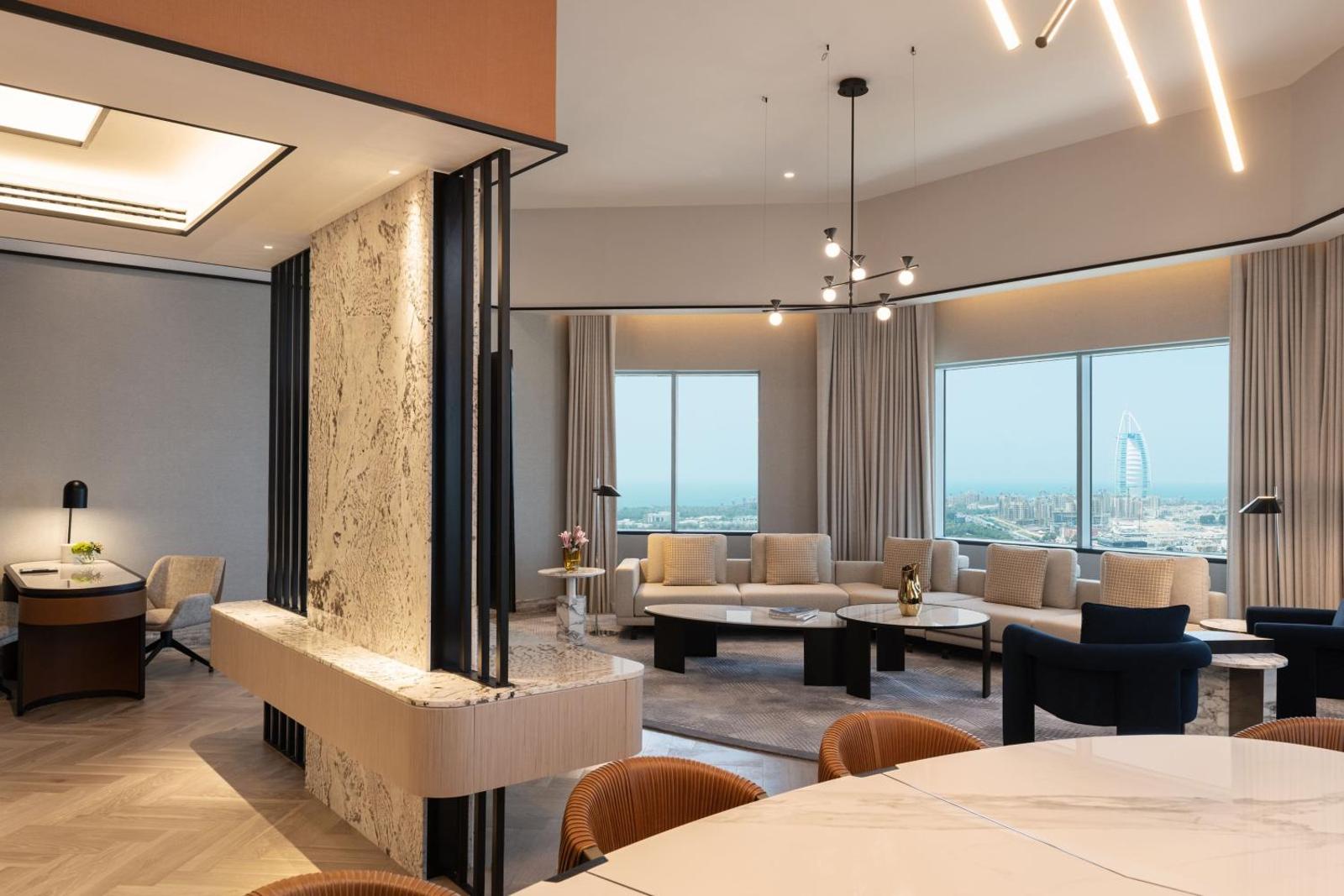 Sheraton Mall of the Emirates Hotel, Dubai