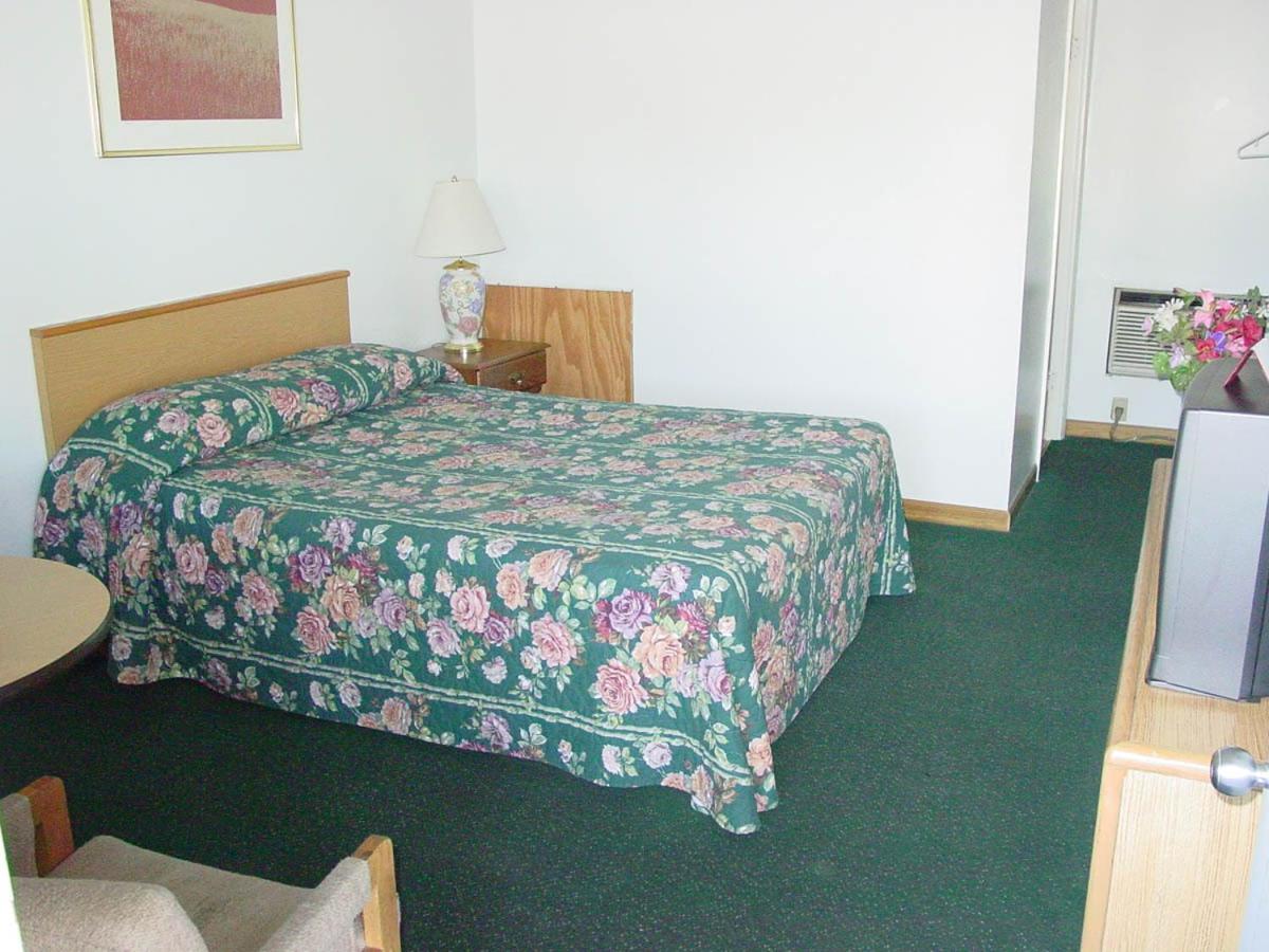 Monticello Inn - Monticello, Indiana