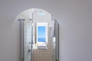 King Room with Sea View room in Vista d' Amalfi