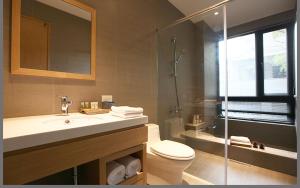 Phòng Deluxe 4 Người (Deluxe Quadruple Room)