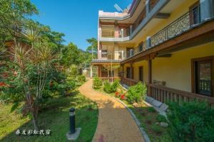 Phòng 4 Người có Sân hiên (Quadruple Room with Terrace)