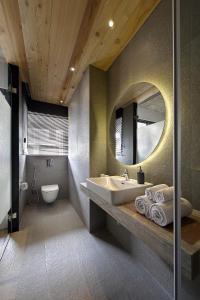 Phòng Đôi Loại Sang (Deluxe Double Room)