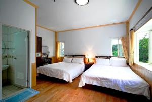 Phòng 4 người Nhìn ra cảnh Núi non (Quadruple Room with Mountain View)