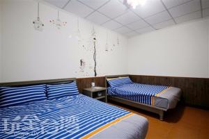 Phòng Bốn Người Có Phòng Tắm Riêng (Quadruple Room with Private Bathroom)