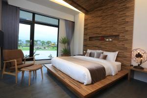 Phòng Deluxe Giường Đôi Có Bồn Tắm (Deluxe Double Room with Bath)