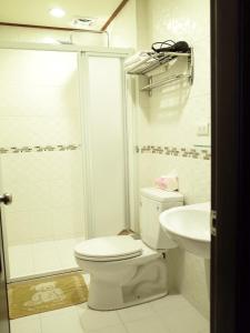 Double Room with Shared Bathroom (No Windows)