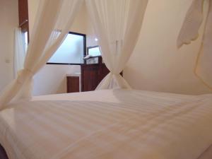 Phòng Tiêu Chuẩn Giường Đôi (Standard Double Room)