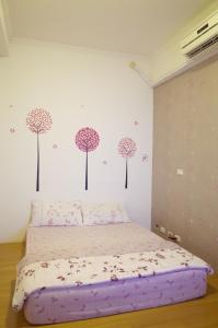 Double Room with Shared Bathroom (No Windows)