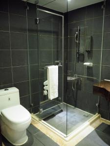Phòng Phổ Thông Giường Đôi Không Có Gara Và Thang Máy (Economy Double Room without Garage and Elevator)