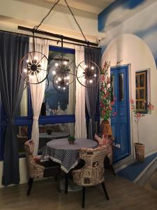 Phòng 4 Người Có Ban Công (Quadruple Room with Balcony)