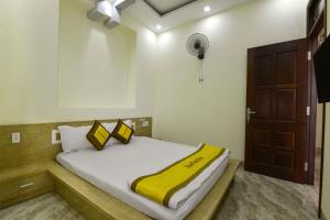 Phòng Giường Đôi Lớn Loại Sang (Deluxe Queen Room)