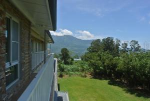 Phòng Giường Đôi Nhìn Ra Vườn (Double Room with Garden View)