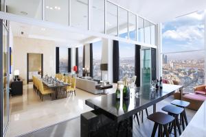 Penthouse Suite