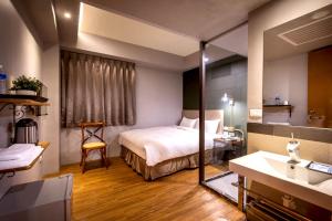 Tiêu Chuẩn giường đôi (Double Standard Bed)