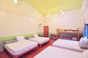Phòng Ngủ Tập Thể 10 Giường Cho Cả Nam Và Nữ (10-Bed Mixed Dormitory Room)