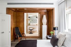 Grand Deluxe Double Room room in White Villa Tel Aviv Hotel