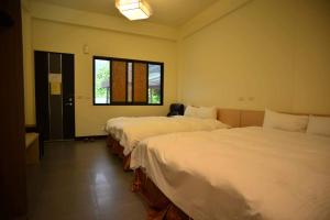 Phòng 4 Người (Quadruple Room)