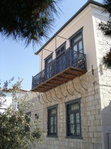 Phaedra Hotel