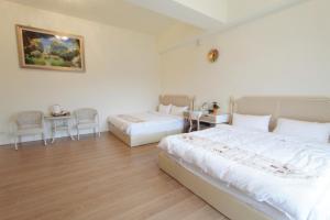 Phòng 4 Người Có Ban Công (Quadruple Room with Balcony)