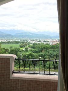 Phòng Giường Đôi Có Ban Công (Double Room with Balcony)