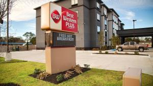 Best Western Plus Prien Lake Inn & Suites in Beaumont