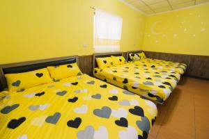 Phòng gia đình với phòng tắm riêng. (Family Room with Private Bathroom)