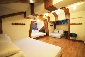 Phòng Tiêu Chuẩn Giường Đôi (Standard Double Room)