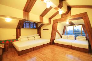 Phòng Tiêu Chuẩn Giường Đôi (Standard Double Room)